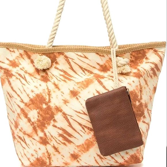 Madden girl large Tote with matching cosmetic bag NWT - Picture 4 of 13